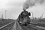 Henschel 26043 - DB "044 434-9"
03.03.1977 - Gelsenkirchen-Sutrum, Bahnhof Gelsenkirchen HugoMichael Hafenrichter