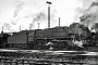Krauss-Maffei 15673 - DB "044 145-1"
17.02.1968 - Hamburg-Harburg, Bahnbetriebswerk
Helmut Philipp