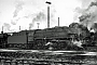 Krauss-Maffei 15673 - DB "044 145-1"
17.02.1968 - Hamburg-Harburg, Bahnbetriebswerk
Helmut Philipp